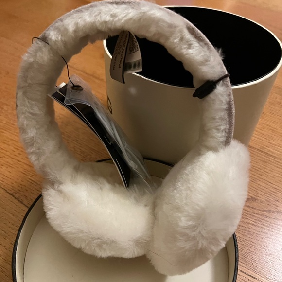 UGG Headphones Ugg Wired Earmuffs Headphones Brand New With Tag